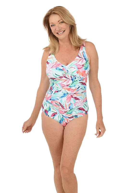 Women's Effortless Casual Outfit Dominica Breeze Twist Front Swimsuit