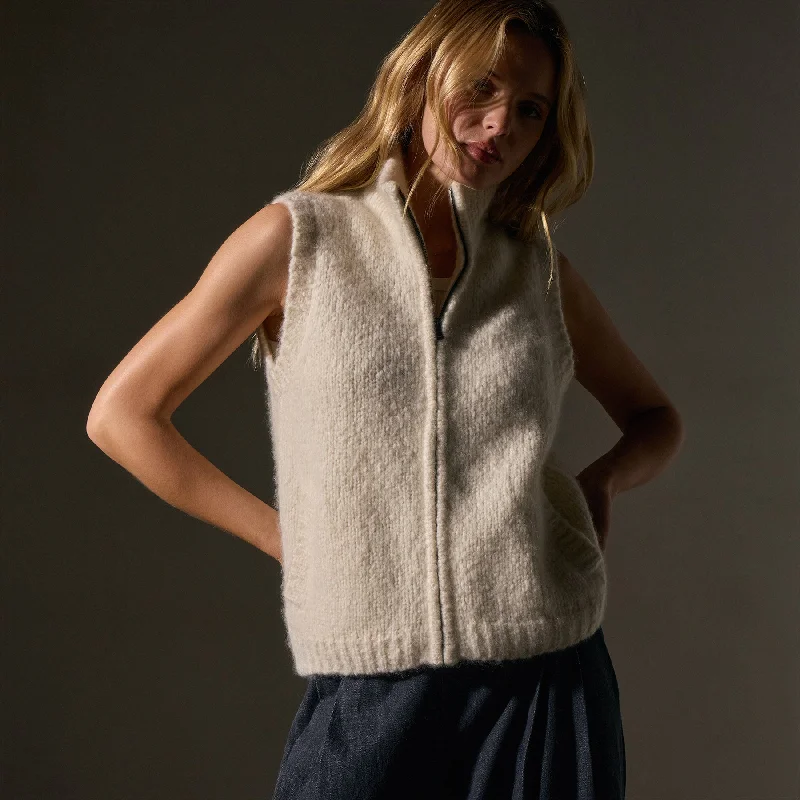 Women's Clothing For Holiday Travel Cloud Knit Vest - Snow