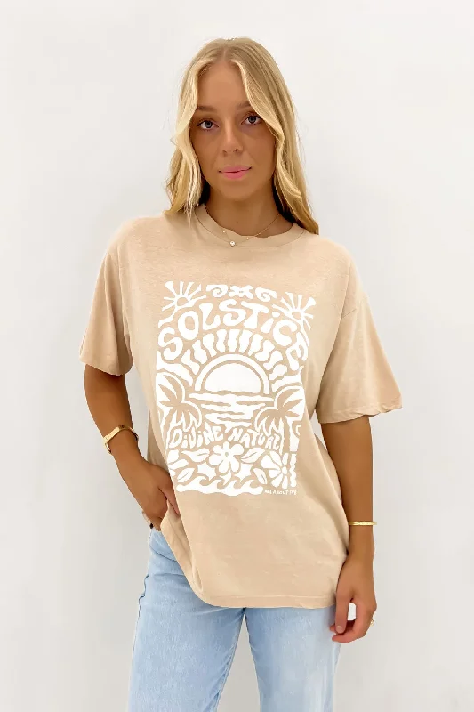 Stylish Women's Outfit Summer Solstice Tee Oat